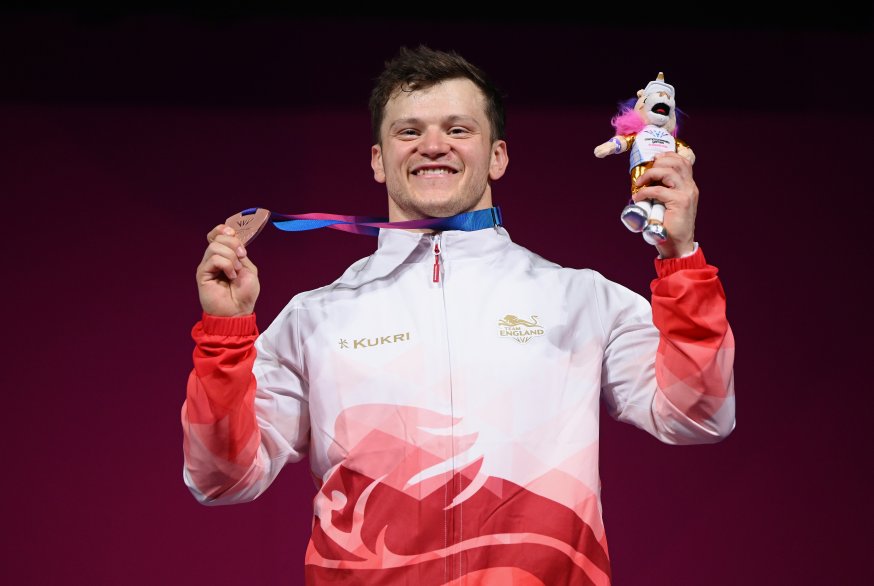 Murray claims back-to-back Commonwealth Games medals