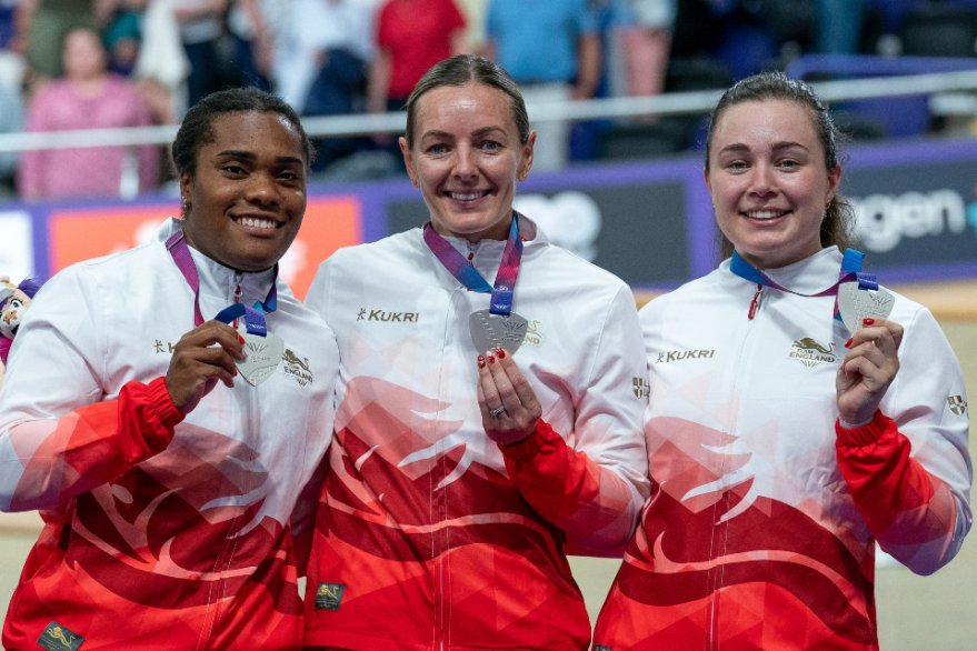 Silver success in women's and men's team sprints
