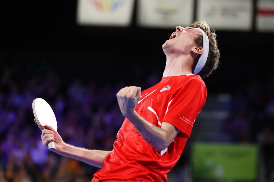 Table tennis team bounce back to bring home bronze