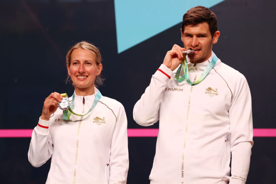 Waller and Walters claim silver ahead of decisive Monday