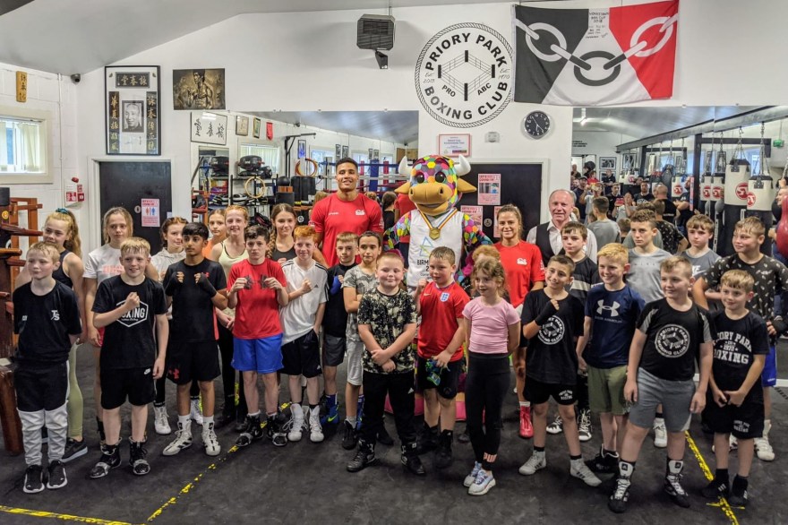Team England boxers visit local boxing club