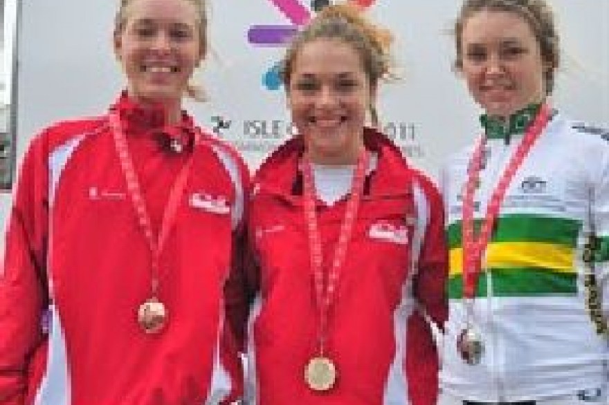CYG11: Medal heaven for England as youngsters strike gold